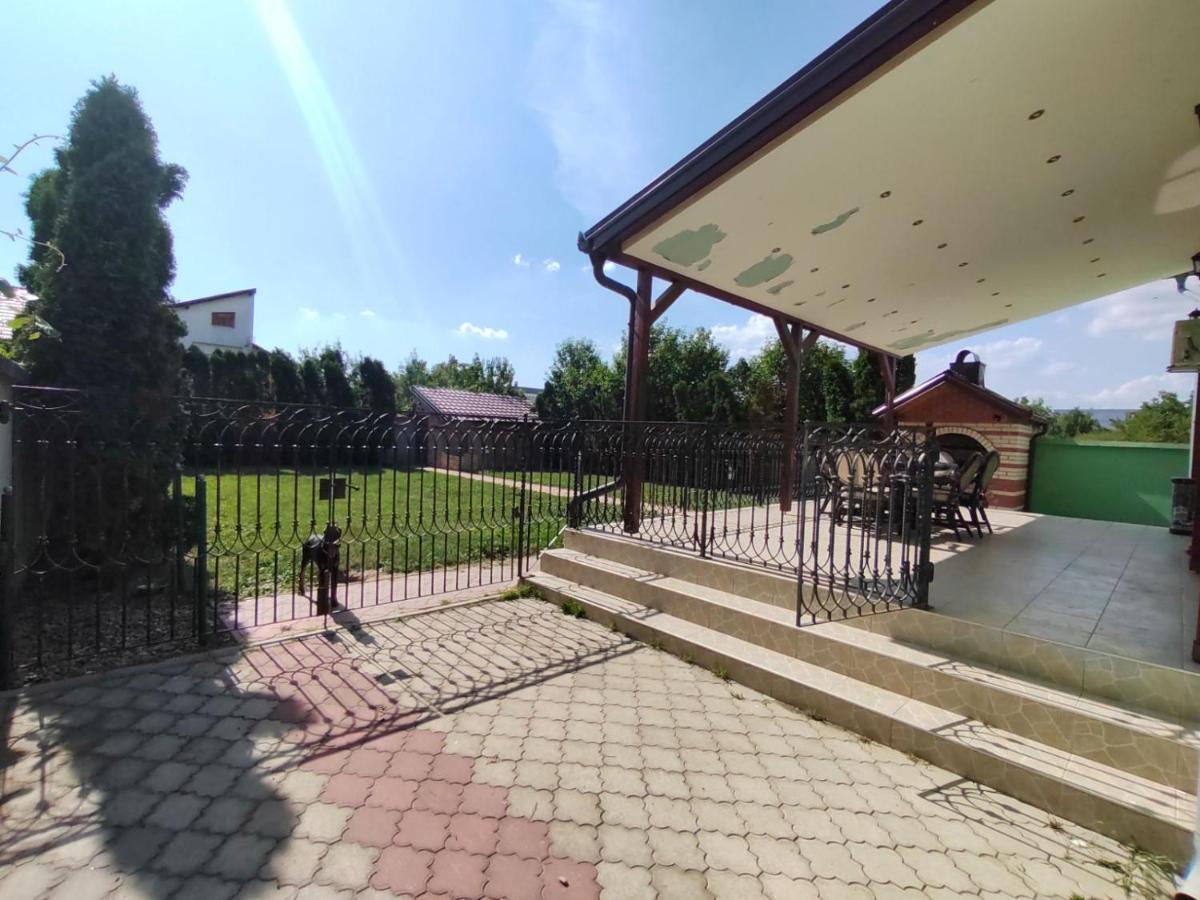 Guest House Maja Novi Sad Eksteriør billede