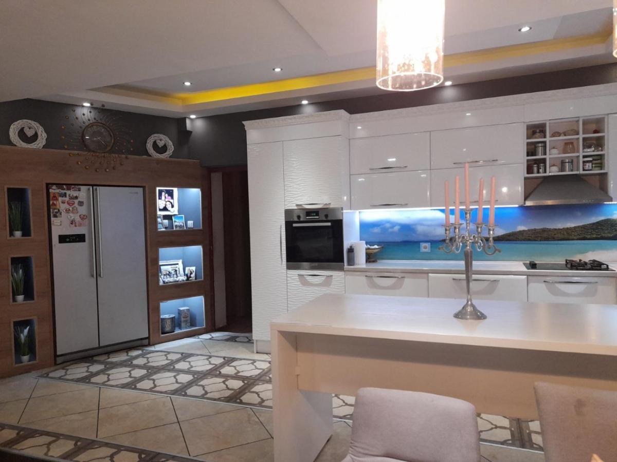 Guest House Maja Novi Sad Eksteriør billede