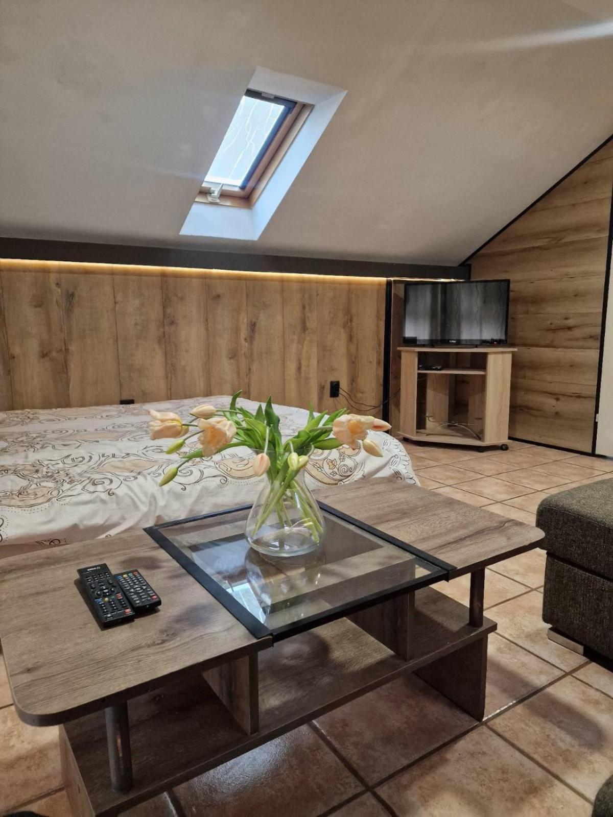 Guest House Maja Novi Sad Eksteriør billede