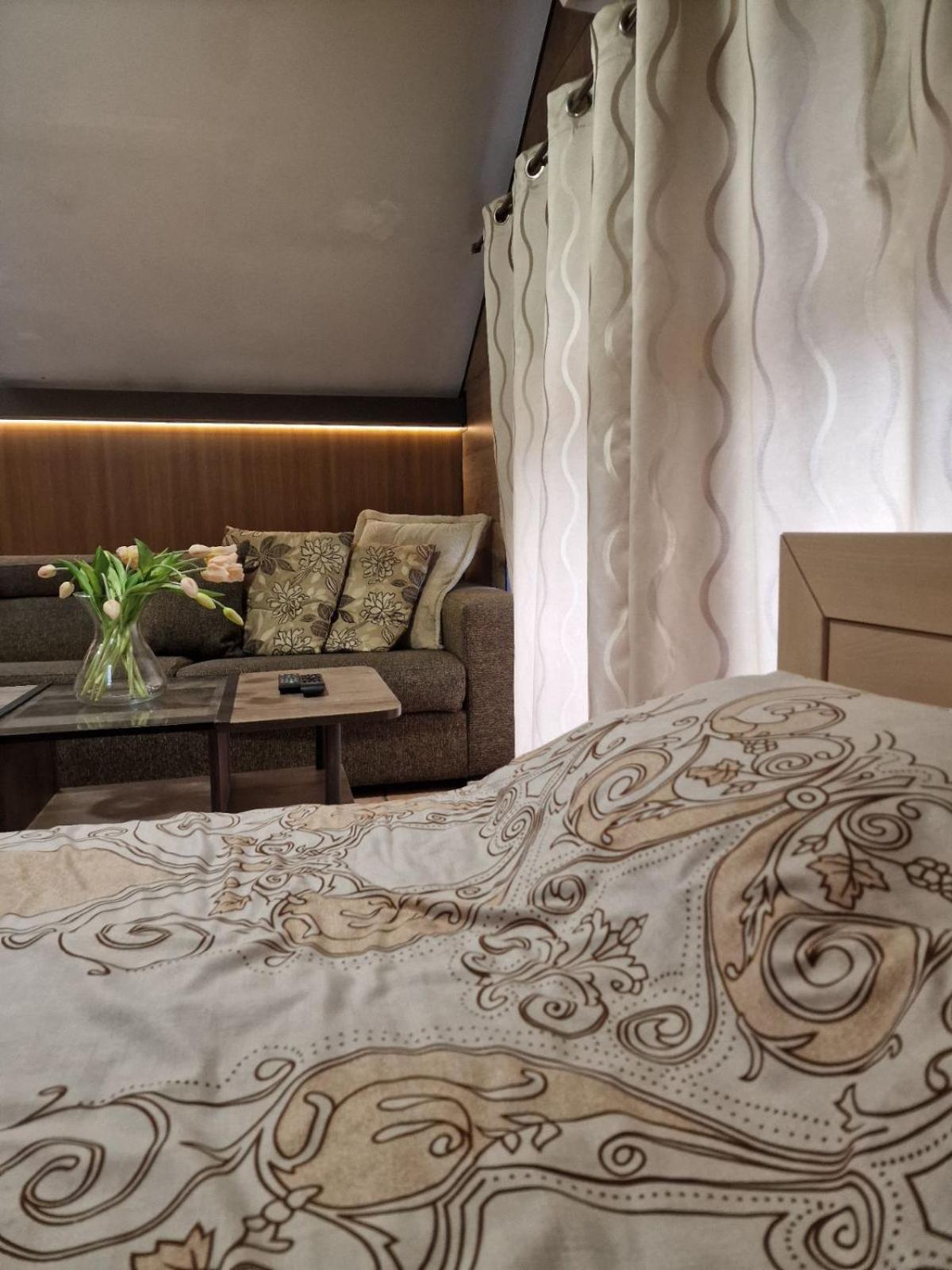 Guest House Maja Novi Sad Eksteriør billede
