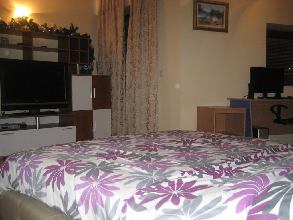 Guest House Maja Novi Sad Eksteriør billede