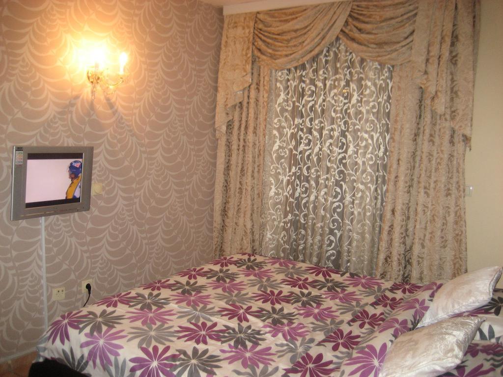 Guest House Maja Novi Sad Eksteriør billede