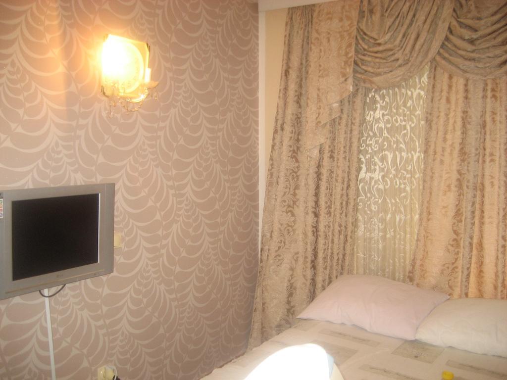 Guest House Maja Novi Sad Eksteriør billede
