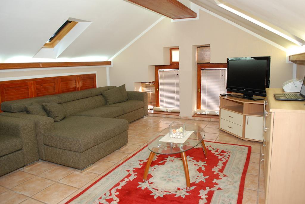 Guest House Maja Novi Sad Værelse billede