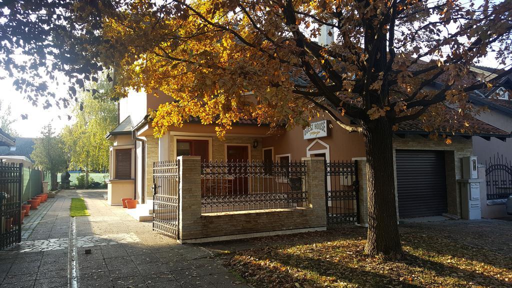 Guest House Maja Novi Sad Eksteriør billede